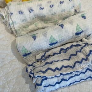 aden + anais swaddles